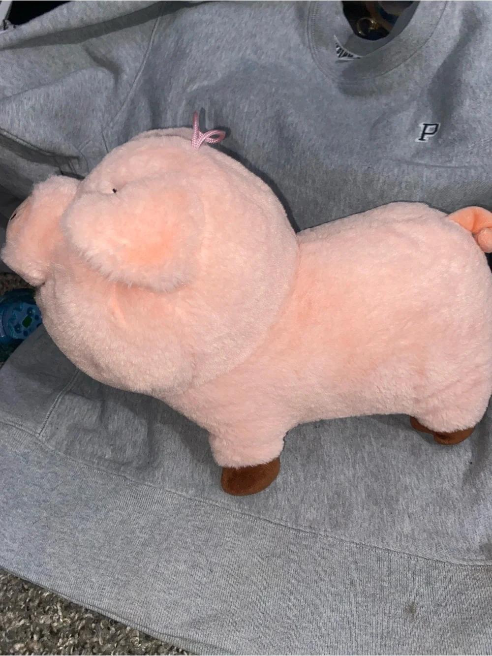 Pink plush pig stuff toy